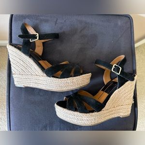 Size 6 DOLCE VITA WEDGE
